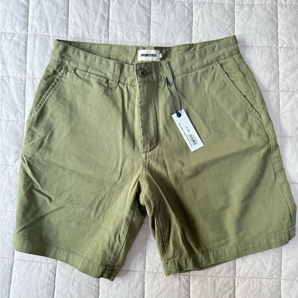 Taylor Stitch Foundation Short in Olive Twill